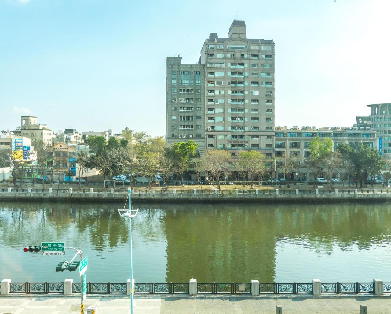 Haian Stay Riverside Bed And Breakfast 台南 エクステリア 写真